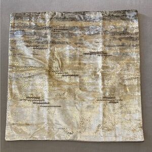 Frontgate Evie Pillow Cover - 22” x 22” - NWT